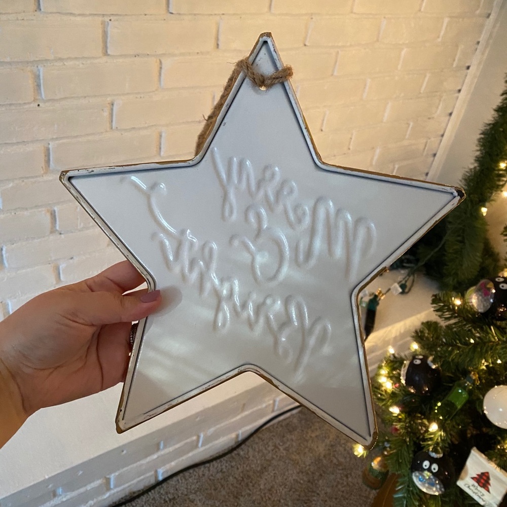 Rustic Christmas Sign Decor - Picture 3 of 4